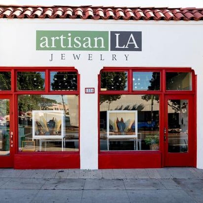 Photo taken at Artisan LA Jewelry by Yext Y. on 9/13/2018