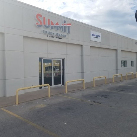 summit truck group wichita ks