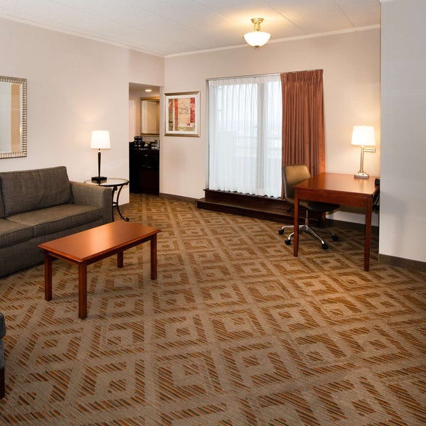 Foto tirada no(a) DoubleTree Suites by Hilton Hotel Philadelphia West por Yext Y. em 12/2/2019