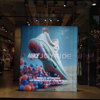 Nike Store La Maquinista - Sant Andreu - Barcelona, Cataluña