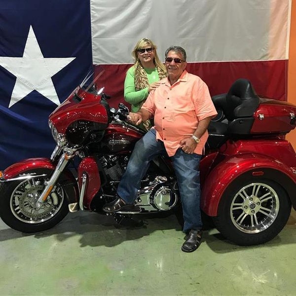 Foto diambil di Central Texas Harley-Davidson oleh Yext Y. pada 11/22/2018