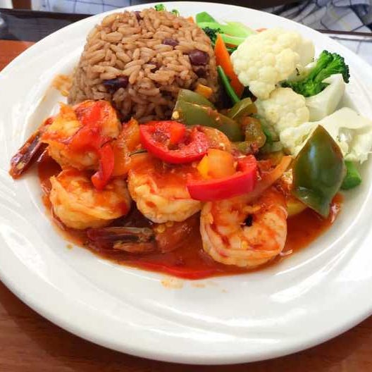 รูปภาพถ่ายที่ Janga by Derrick&#39;s Jamaican Cuisine โดย Yext Y. เมื่อ 2/1/2017