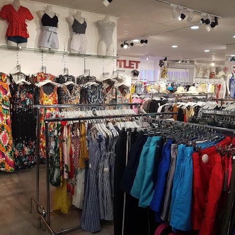 Fotos Outlet Fuengirola - Tienda de