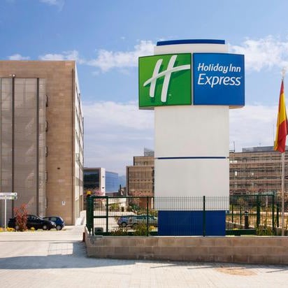 Das Foto wurde bei Holiday Inn Express von Yext Y. am 2/28/2020 aufgenommen