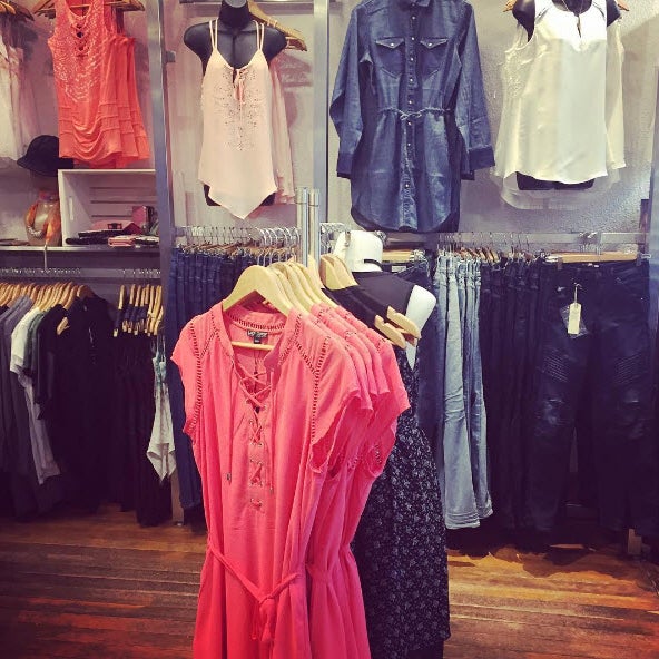 Mango's Boutique & Accessories Downtown Victoria 577 Johnson St