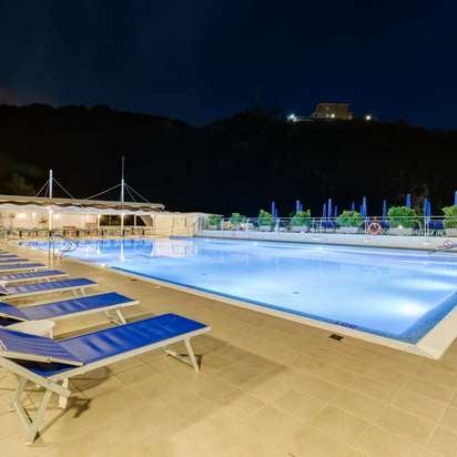 Foto tirada no(a) Best Western Hotel La Solara por Yext Y. em 9/3/2017