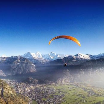 Foto scattata a AlpinAir Paragliding Interlaken da Yext Y. il 5/23/2019