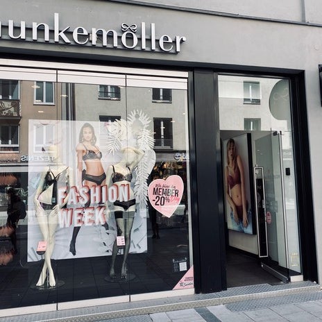 Legitimationsoplysninger etiket hænge Dessous von Hunkemöller - Lingerie Store in Munich