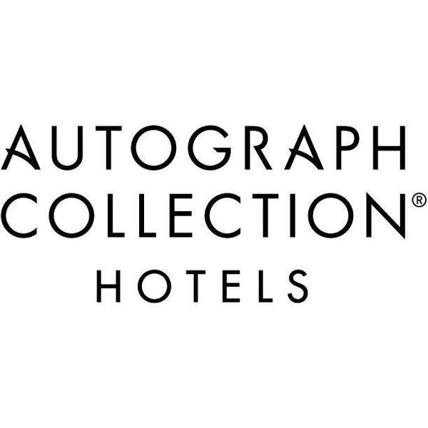 Foto tirada no(a) The Raphael Hotel, Autograph Collection por Yext Y. em 10/25/2018