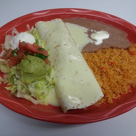 รูปภาพถ่ายที่ Los Tres Amigos Authentic Mexican Food โดย Yext Y. เมื่อ 3/21/2018