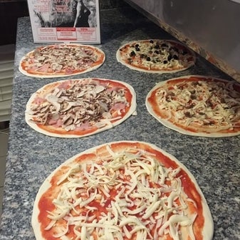5/5/2016 tarihinde Yext Y.ziyaretçi tarafından La Dolce Vita Ristorante - Étterem - Pizzeria'de çekilen fotoğraf