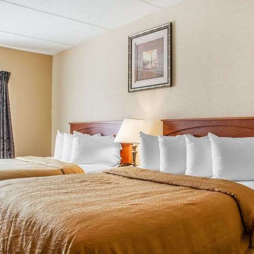 Foto tomada en Quality Hotel &amp; Suites &quot;At The Falls&quot;  por Yext Y. el 9/22/2020