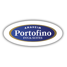 Снимок сделан в Anaheim Portofino Inn &amp; Suites пользователем Yext Y. 3/20/2020