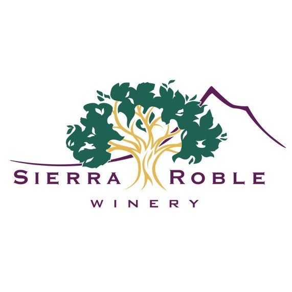 Foto scattata a Sierra Roble Winery and Vineyard da Yext Y. il 9/3/2020