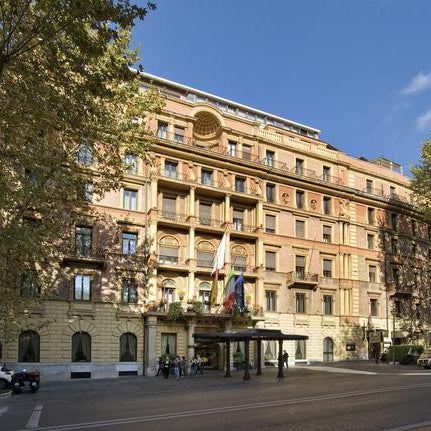 Foto tirada no(a) Hotel Ambasciatori Palace por Yext Y. em 3/17/2021