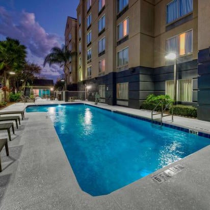 Photo taken at Fairfield Inn &amp; Suites Orlando Near Universal Orlando Resort by Yext Y. on 5/2/2020