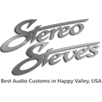 รูปภาพถ่ายที่ Stereo Steves โดย Yext Y. เมื่อ 9/19/2018