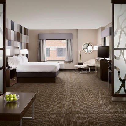 Снимок сделан в Holiday Inn Express &amp; Suites Oklahoma City Dwtn - Bricktown пользователем Yext Y. 3/5/2020