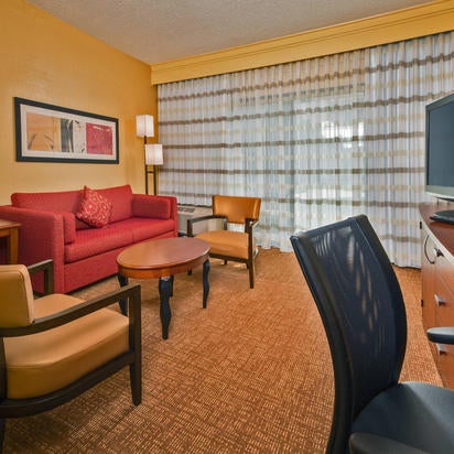 Photo taken at Courtyard by Marriott Annapolis by Yext Y. on 5/14/2020