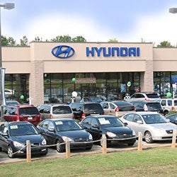 Lake Norman Hyundai - 20520 Chartwell Center Dr