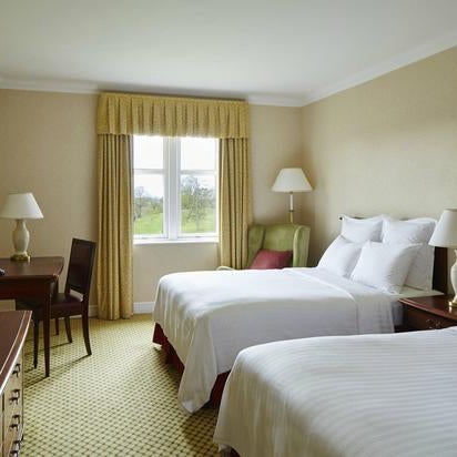 Foto scattata a Breadsall Priory Marriott Hotel &amp; Country Club da Yext Y. il 5/9/2020