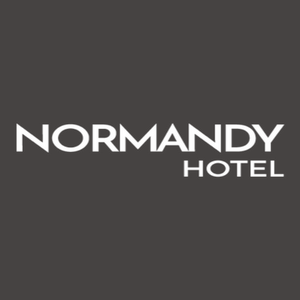 Photo prise au The Normandy Hotel par Yext Y. le9/26/2018