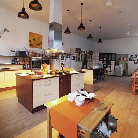 Foto tirada no(a) cookingberlin Kochstudio in Pankow por Yext Y. em 2/13/2019