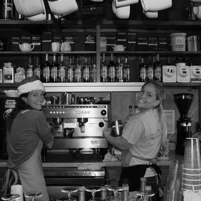 6/8/2016에 Yext Y.님이 Leigh Ann&#39;s Coffee House에서 찍은 사진