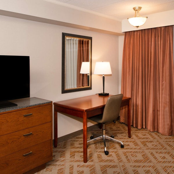 Foto tirada no(a) DoubleTree Suites by Hilton Hotel Philadelphia West por Yext Y. em 12/2/2019