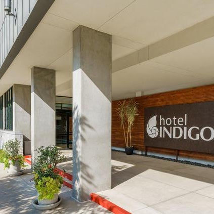 Photo taken at Hotel Indigo Athens Downtown - Univ Area by Yext Y. on 7/10/2020
