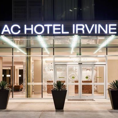 Foto scattata a AC Hotel by Marriott Irvine da Yext Y. il 5/1/2020