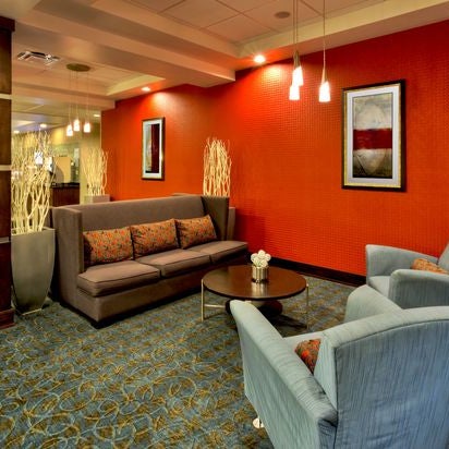 Holiday Inn Express Suites Knoxville West Oak Ridge - 