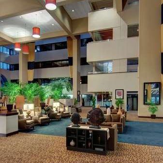 Foto diambil di Embassy Suites by Hilton West Palm Beach Central oleh Yext Y. pada 4/13/2020