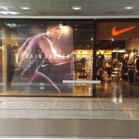 nike store belle epine