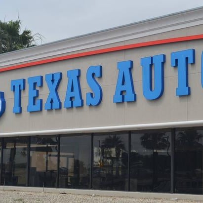 Американская машина с рогами. Техас авто. Сша пустыня невада. Техас авто. Техас адреса.