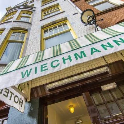 Foto tomada en Amsterdam Wiechmann Hotel  por Yext Y. el 5/23/2017