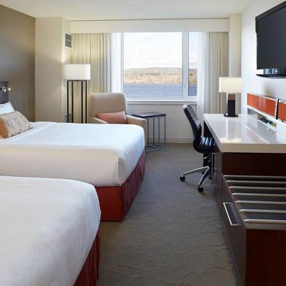 Снимок сделан в Delta Hotels by Marriott Fredericton пользователем Yext Y. 1/13/2021