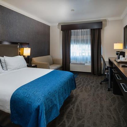 Foto tomada en Holiday Inn Express &amp; Suites  por Yext Y. el 3/6/2020