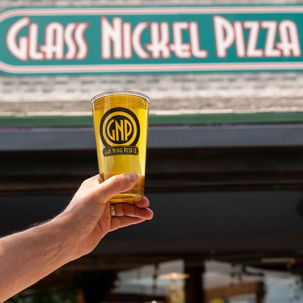 Photo prise au Glass Nickel Pizza Co. - Appleton par Yext Y. le3/19/2020
