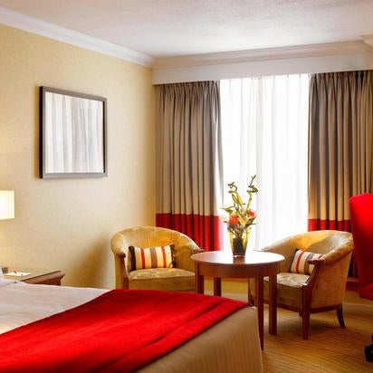 Photo prise au Delta Hotels by Marriott Heathrow Windsor par Yext Y. le5/14/2020