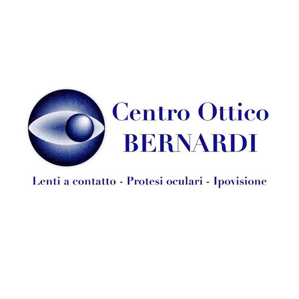 รูปภาพถ่ายที่ Centro Ottico Bernardi โดย Yext Y. เมื่อ 8/2/2019