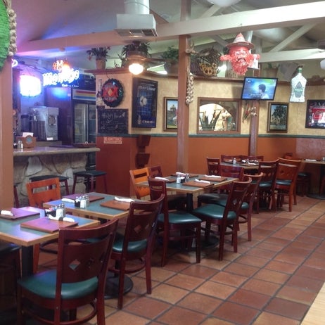 3/27/2017 tarihinde Yext Y.ziyaretçi tarafından El Ranchito Restaurant'de çekilen fotoğraf