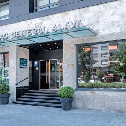 Foto diambil di AC Hotel General Alava oleh Yext Y. pada 5/5/2020