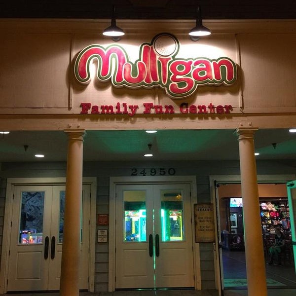 Foto tirada no(a) Mulligan Family Fun Center por Yext Y. em 1/4/2018