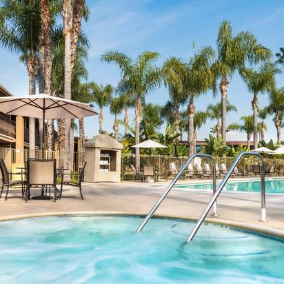 Das Foto wurde bei Holiday Inn San Diego - Bayside von Yext Y. am 2/27/2020 aufgenommen