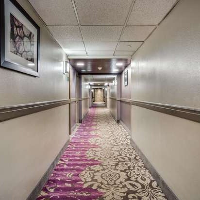 Foto scattata a Best Western Plus Dallas Hotel &amp; Conference Center da Yext Y. il 8/11/2019