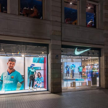 Photos at Nike Store - El Barri Gòtic 