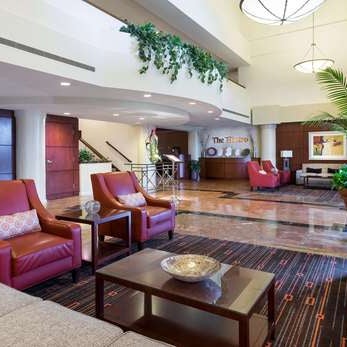 10/21/2019 tarihinde Yext Y.ziyaretçi tarafından DoubleTree Suites by Hilton Hotel Cincinnati - Blue Ash'de çekilen fotoğraf