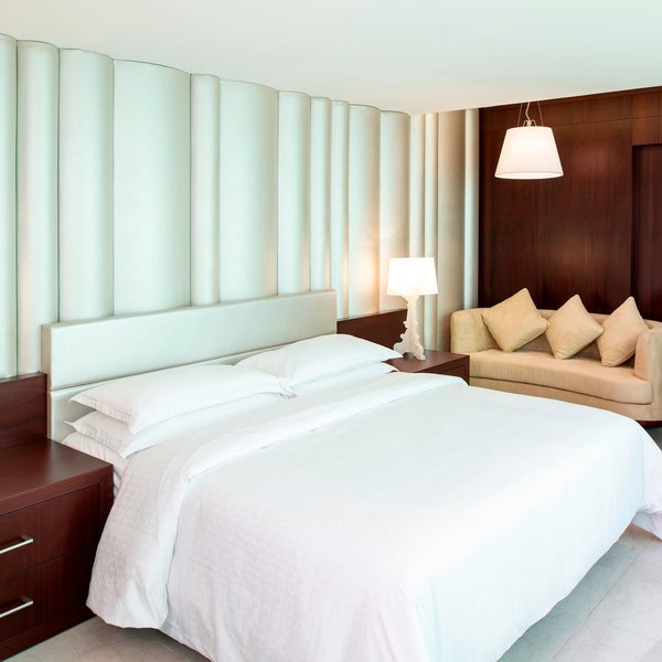 Four Points by Sheraton Sharjah - Hotel