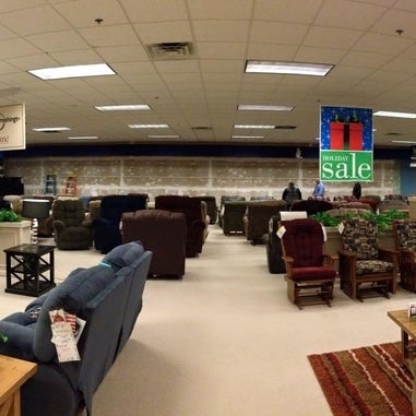 Photos At Senzig S Wisconsin Furniture Giant Photos At Senzig S Wisconsin Furniture Giant